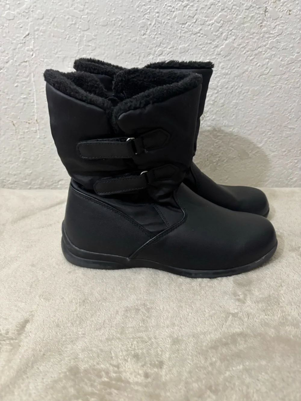 totes fleece lined